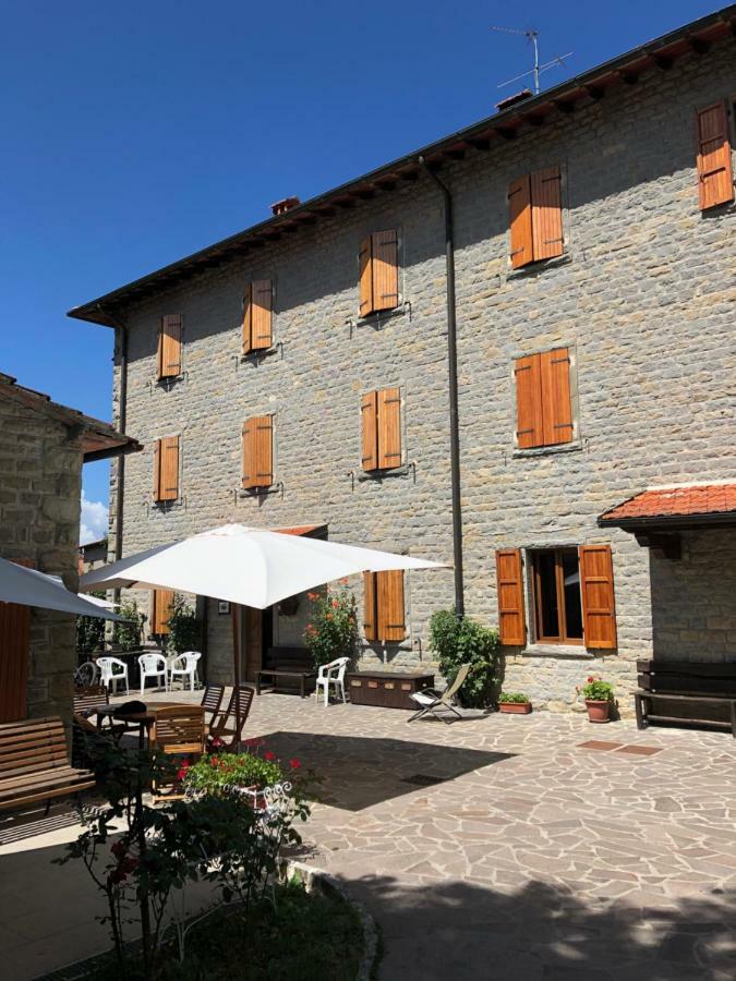 Albergo Ristorante Letizia Chiusi della Verna Zewnętrze zdjęcie